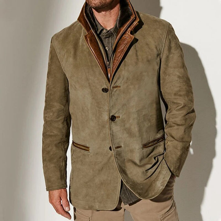 Man wearing the Harrison men&