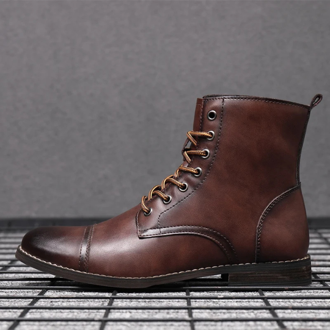 Men's leather boots