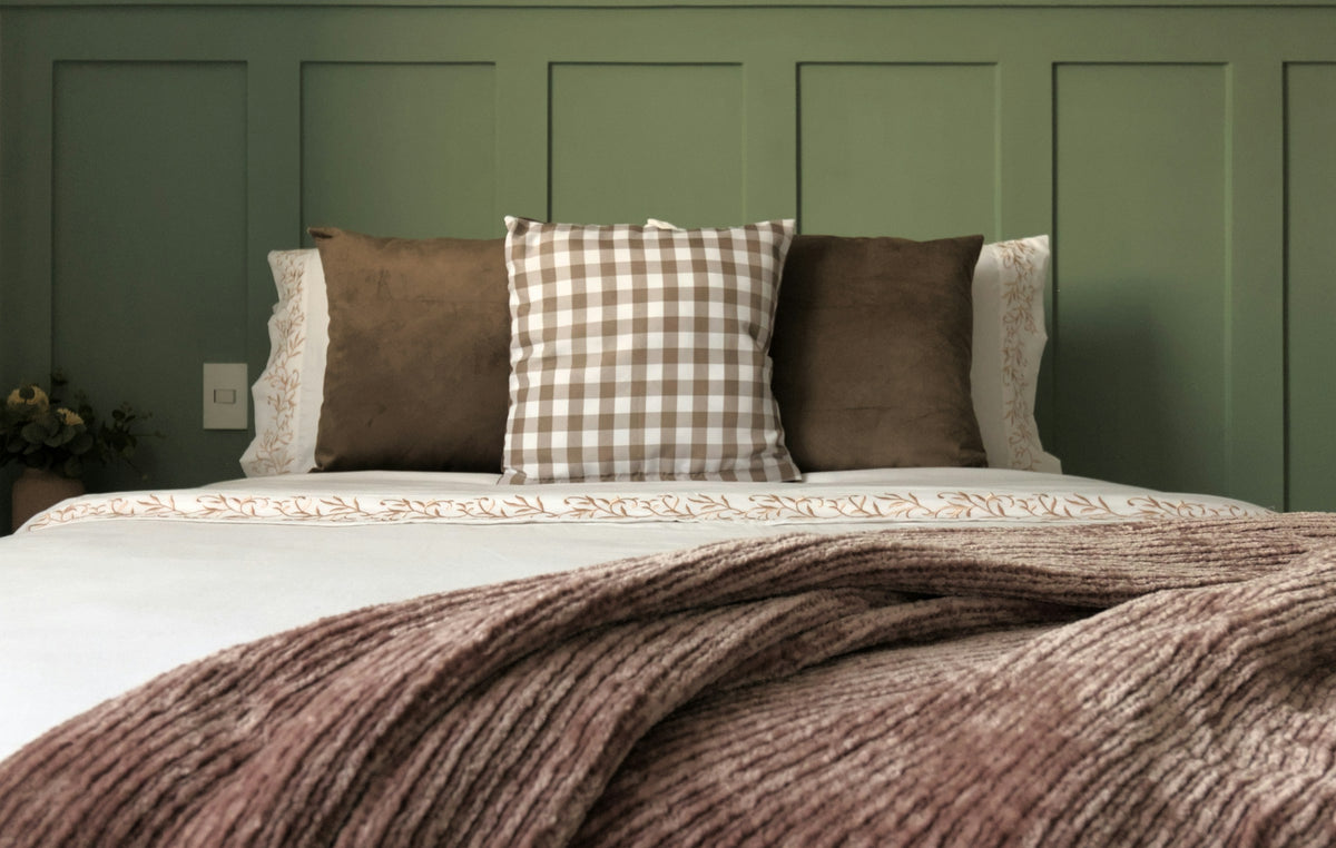 Linen bedding and throws | Milano Casa