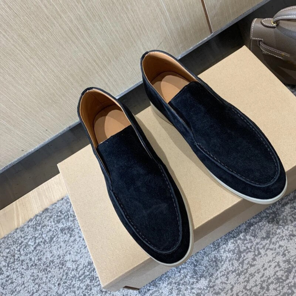 Black / 46
