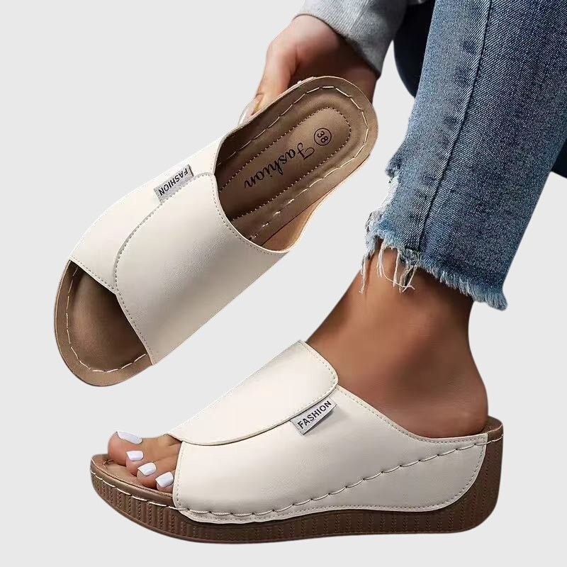 Bríd Classic Comfort Walking Sandals – women's shoes