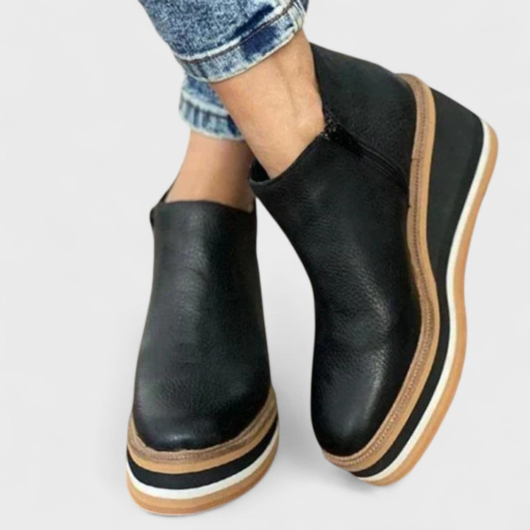 Black / US 12