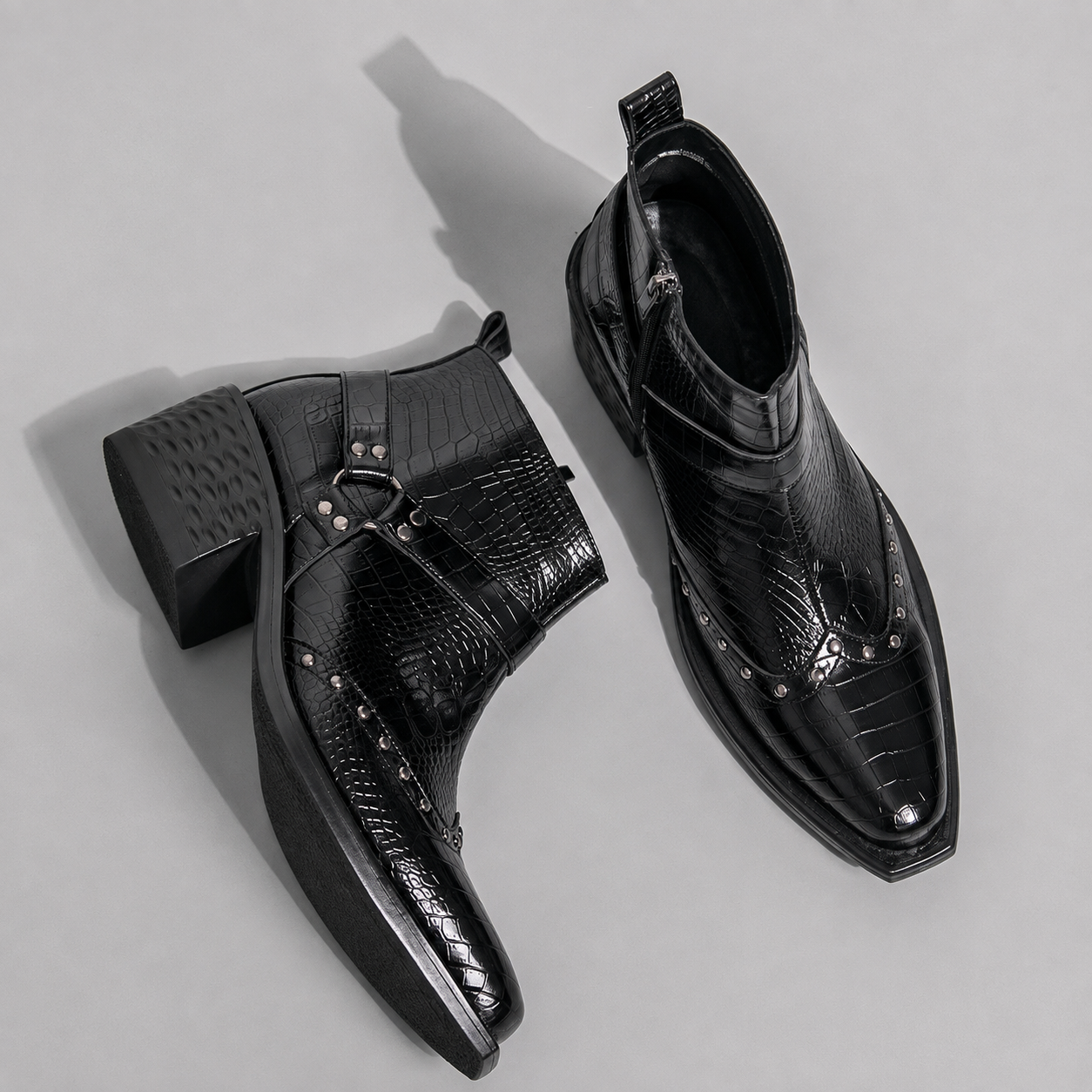 Black / 12
