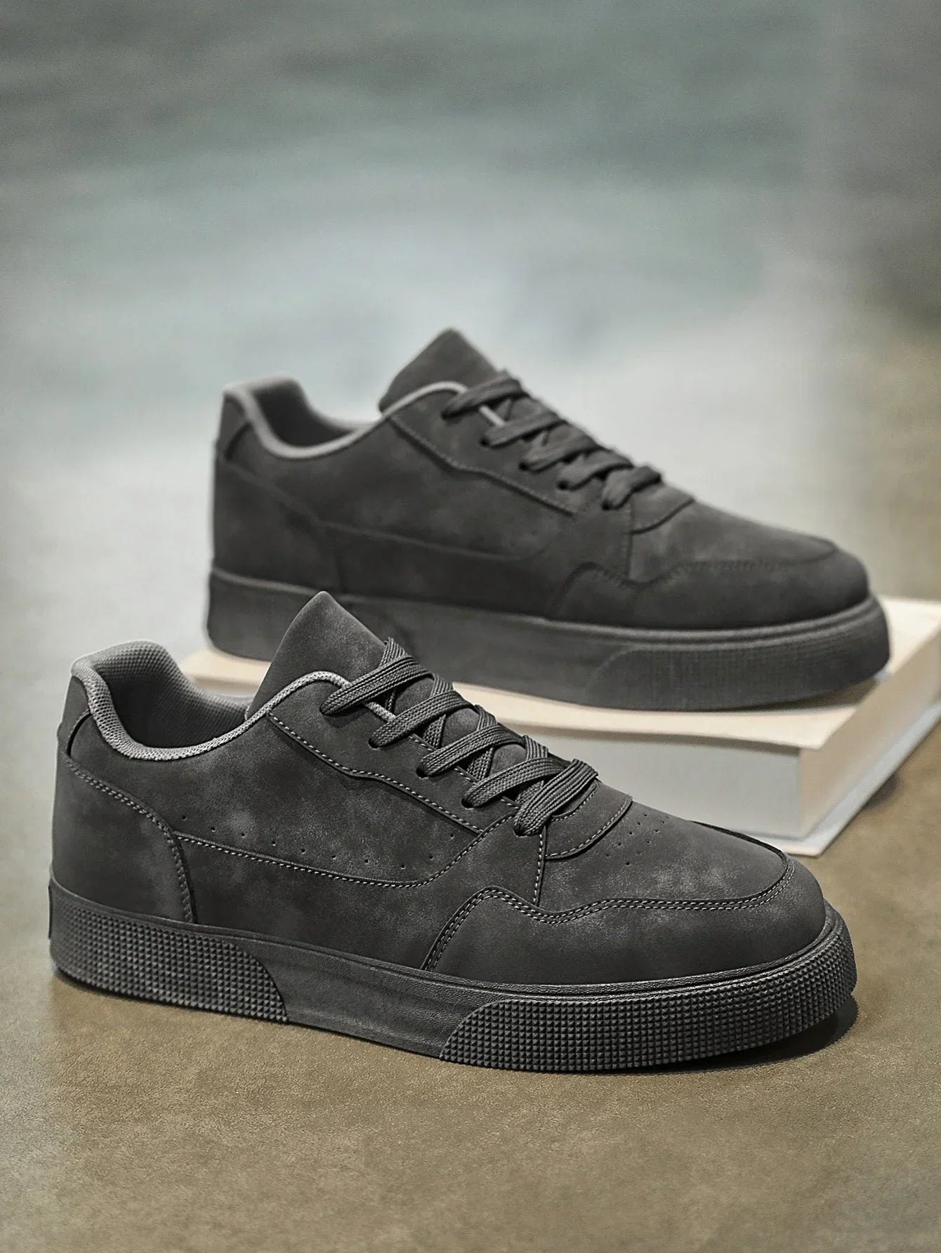 Grey / 48