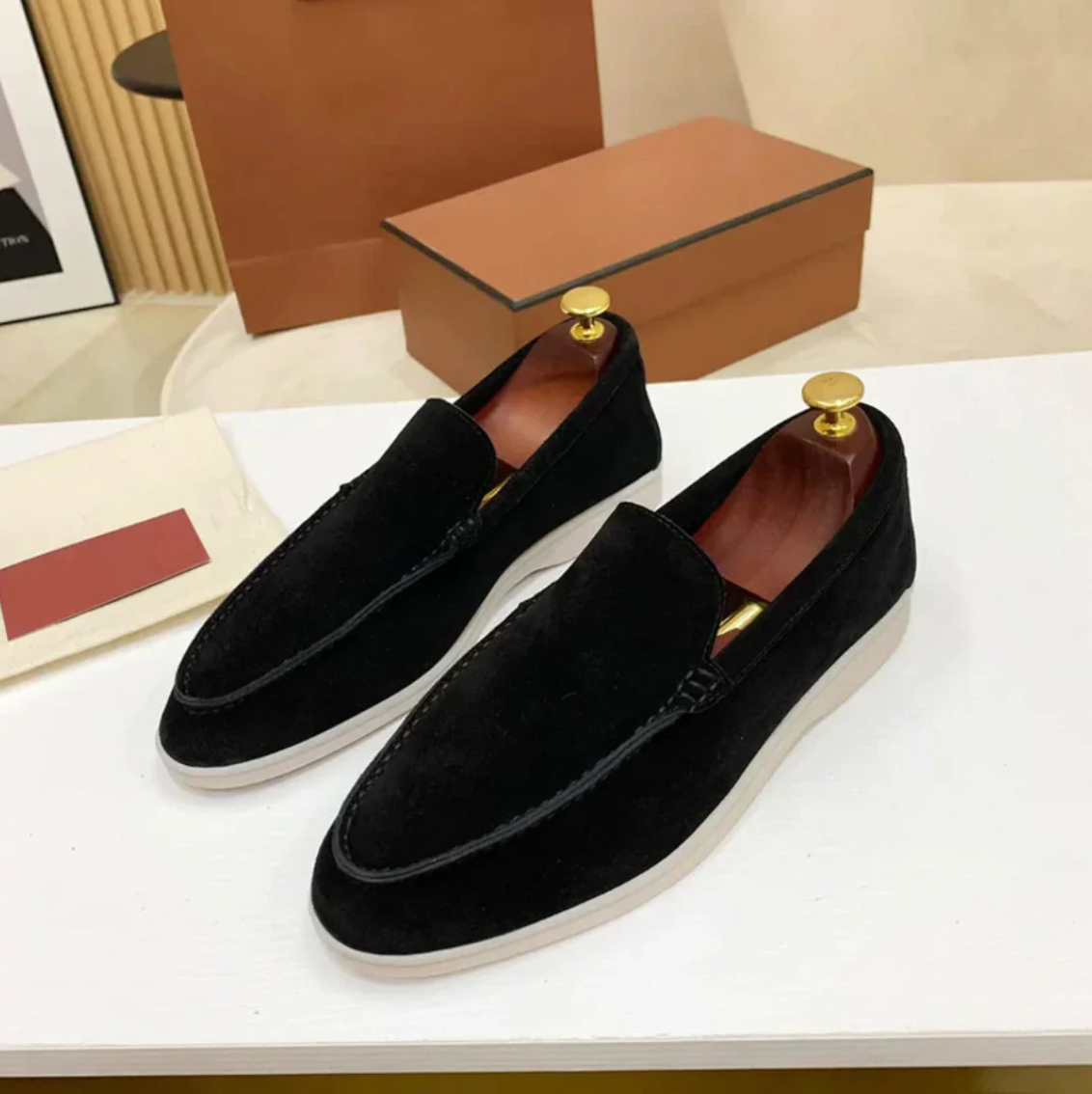 Black / 47