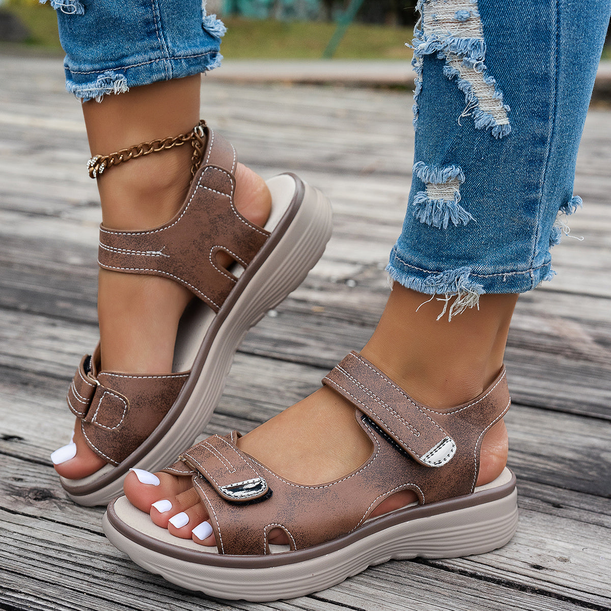 Dark Brown / US 12