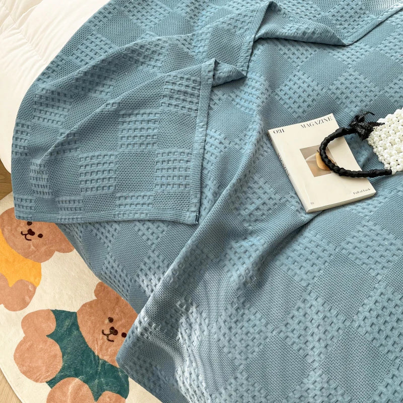 Assisi waffle blanket in lake blue