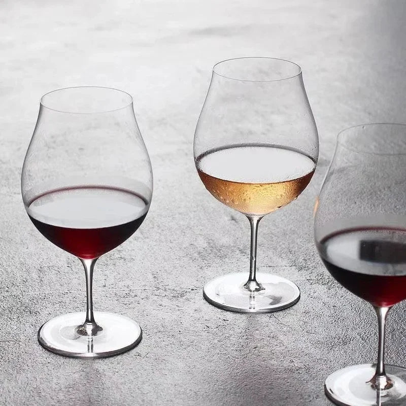 Barbera tulip wine glasses with red and white wine
