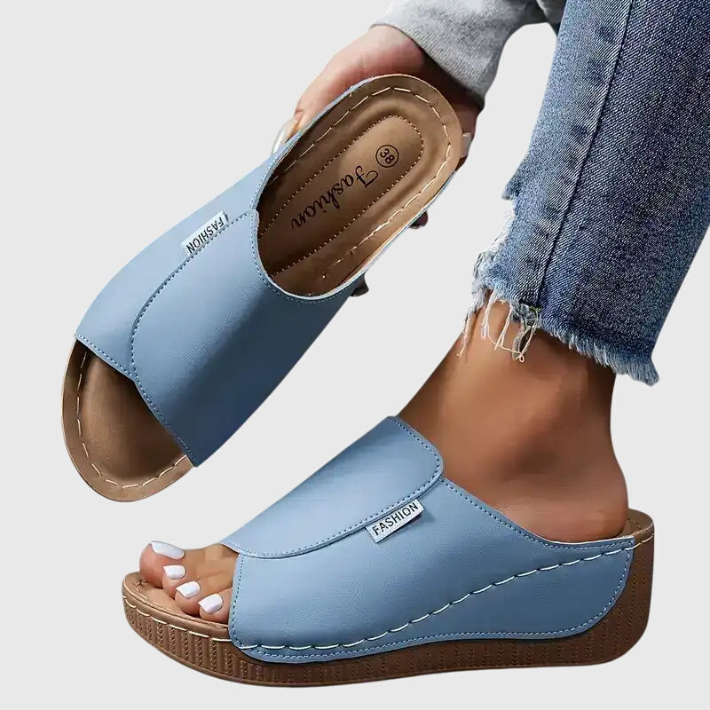 Bríd Classic Comfort Walking Sandals – women's shoes, view 3