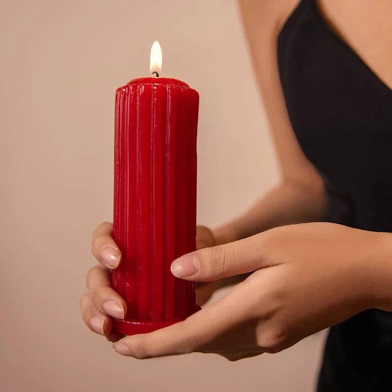 Colonna red ribbed pillar candle