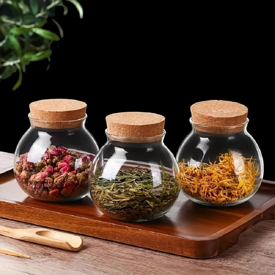 Dispensa glass jars with tea
