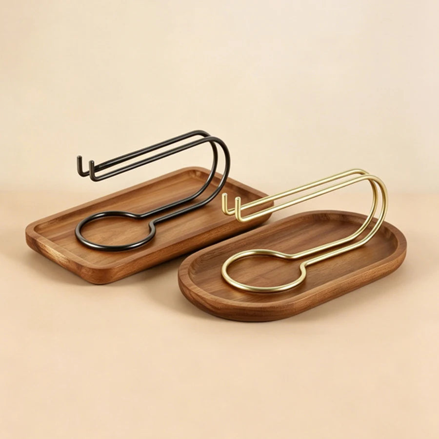 Incenso brass-tone rest detail