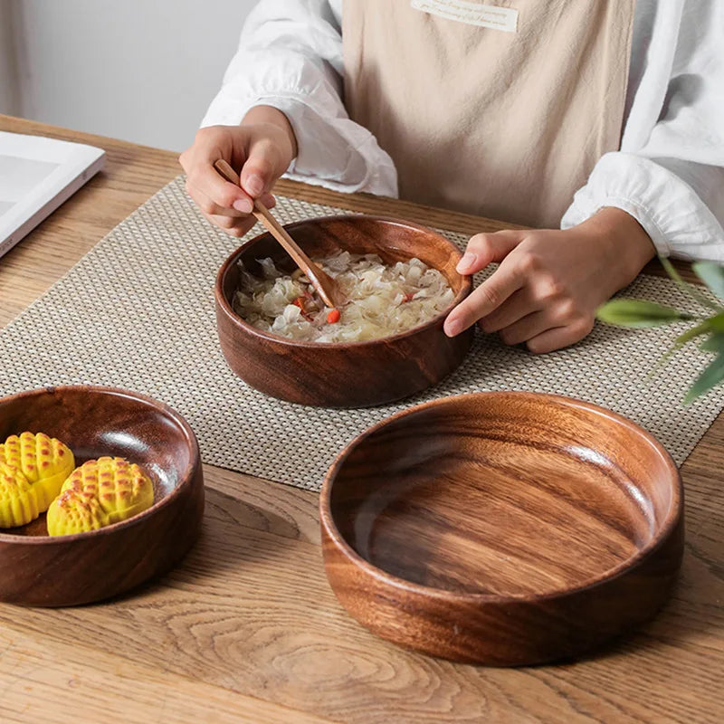 Serving from the Legno bowl