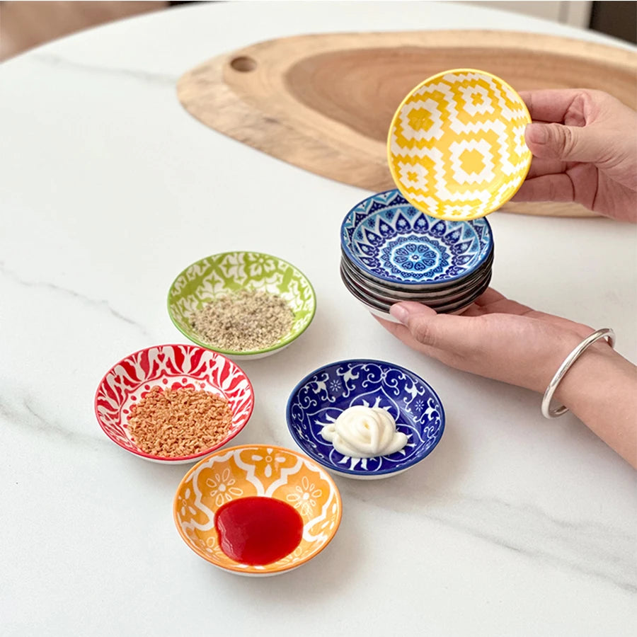 Maiolica dish in hand
