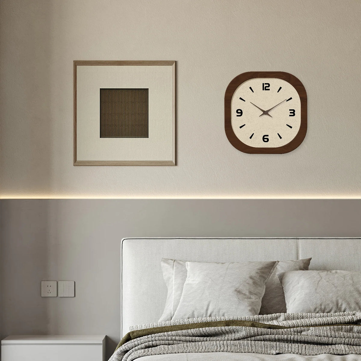 Meridiana clock in a bedroom