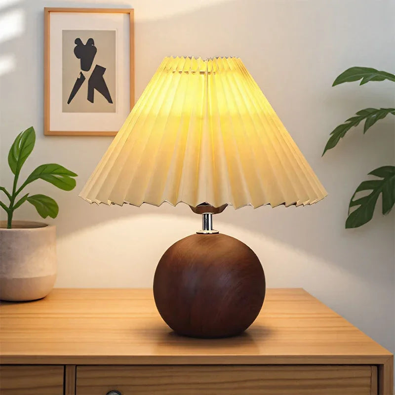 Noce lamp in a reading corner