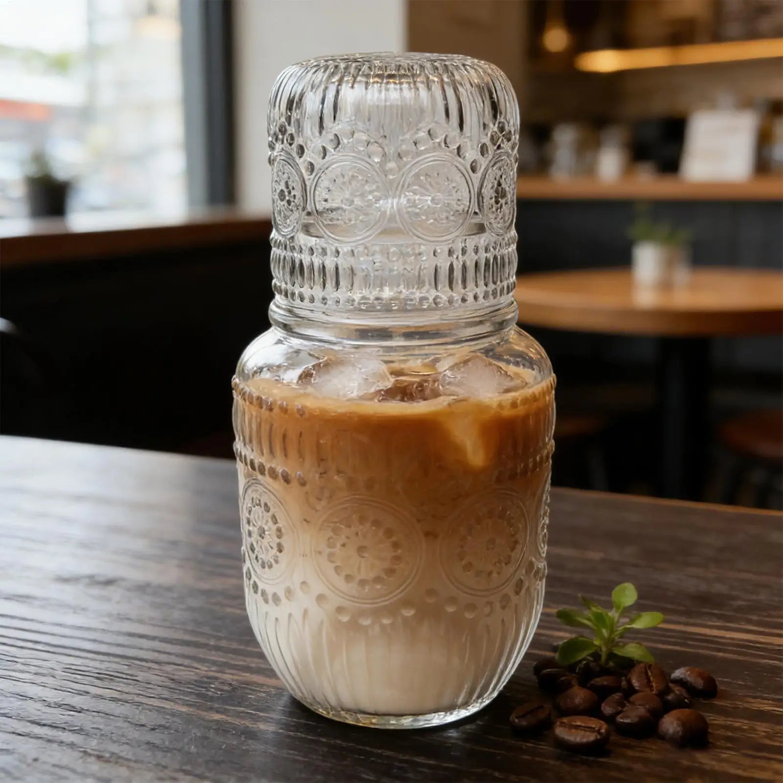 Notte carafe with iced coffee