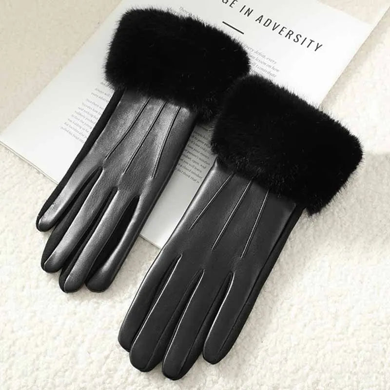 Orietta Faux-Fur Cuff Gloves in Black