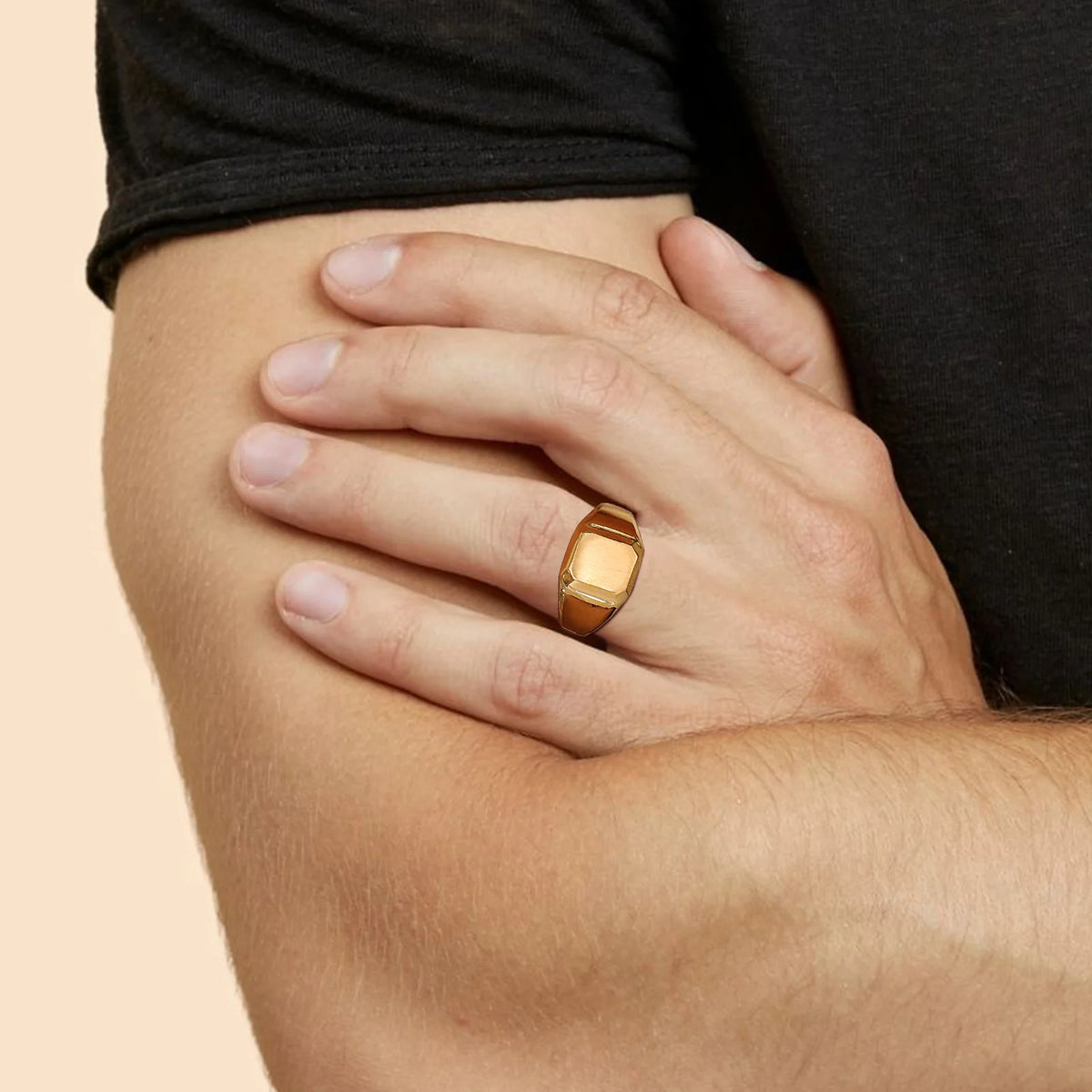 Sigillo square signet ring