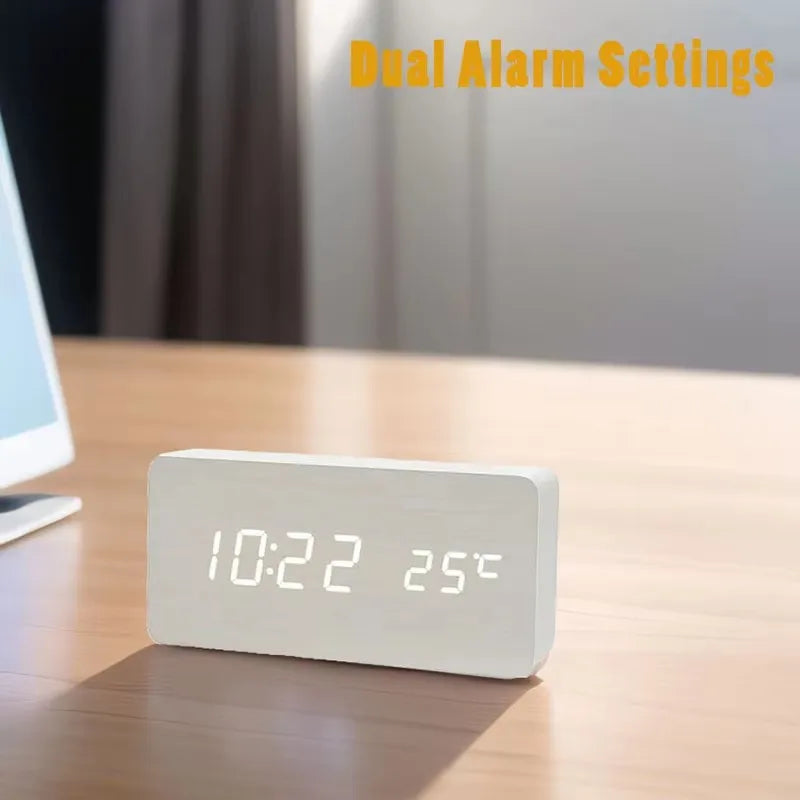 Sveglia white clock on a desk