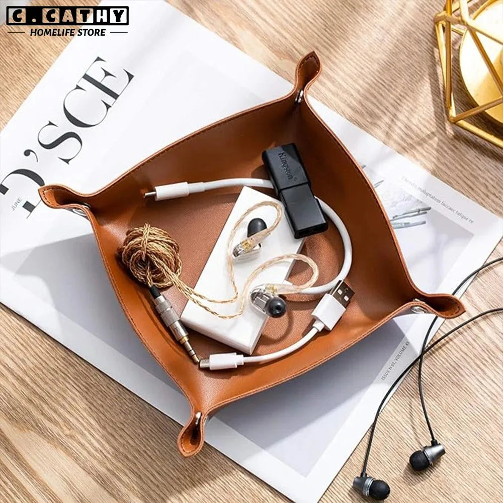 Svuotatasche cognac tray with everyday items