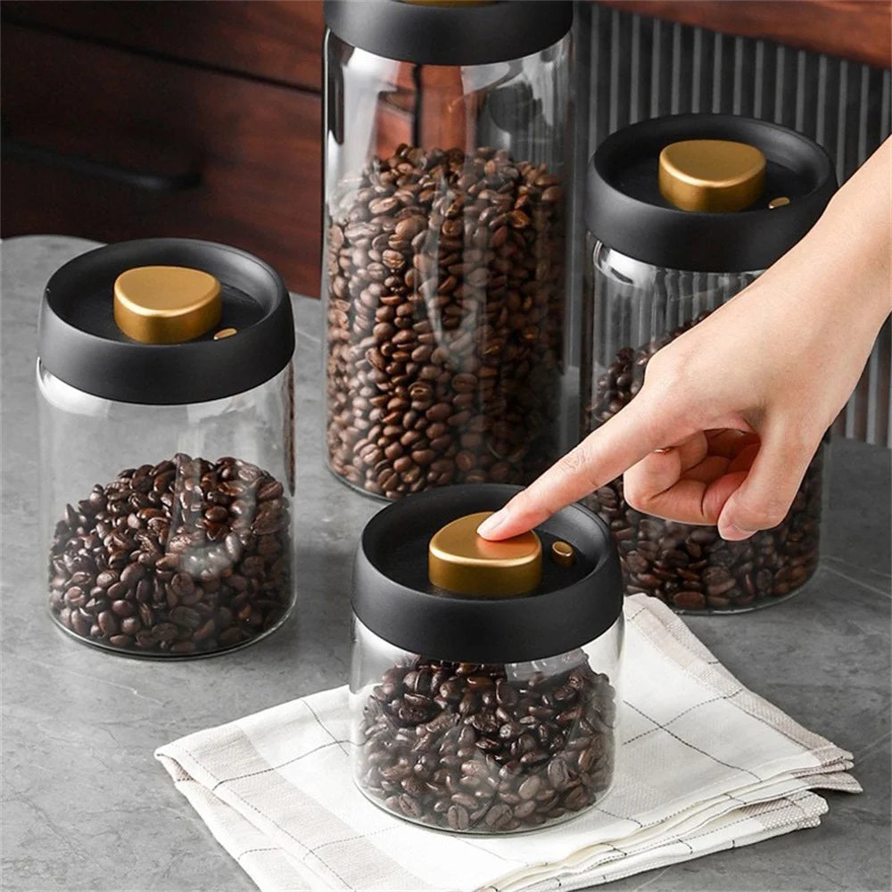 Pressing the Torrefazione vacuum lid