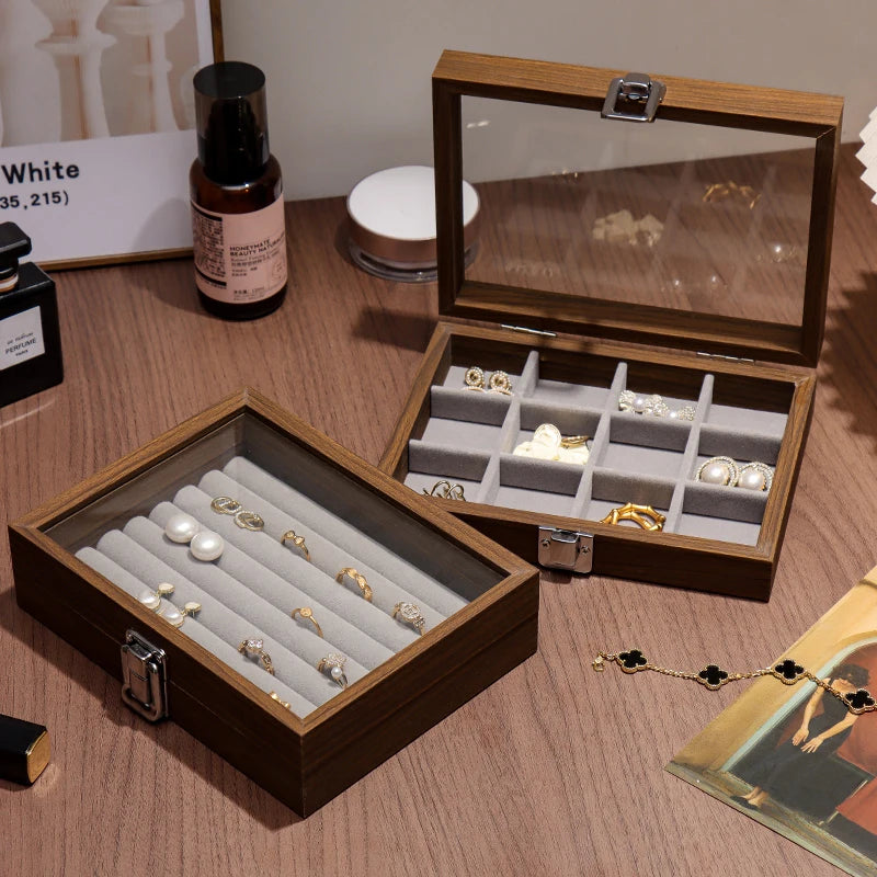 Vetrinetta open box with rings