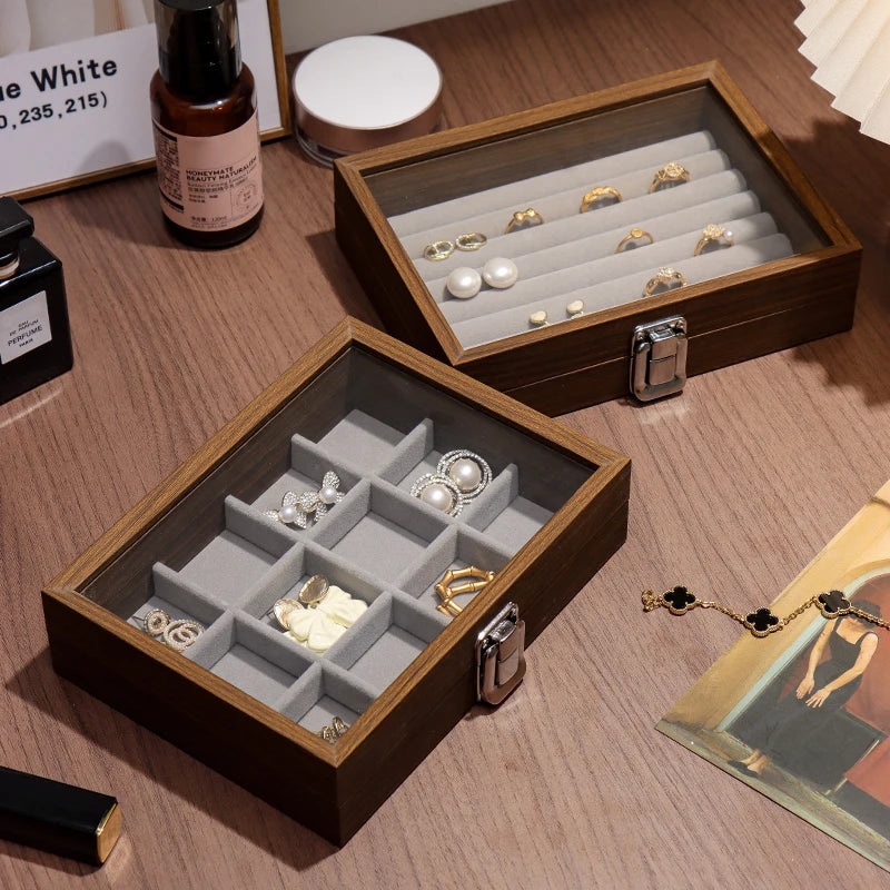 Vetrinetta twelve-compartment box