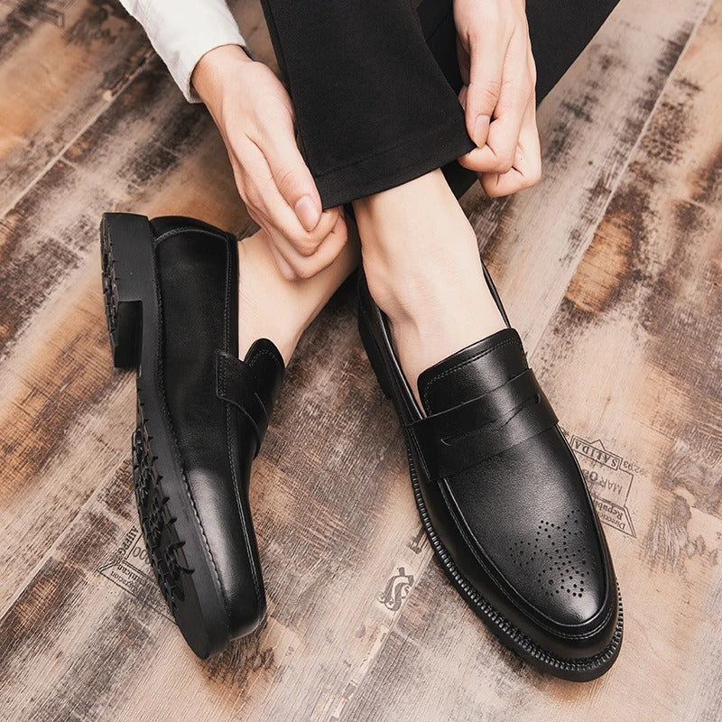 Black / 46